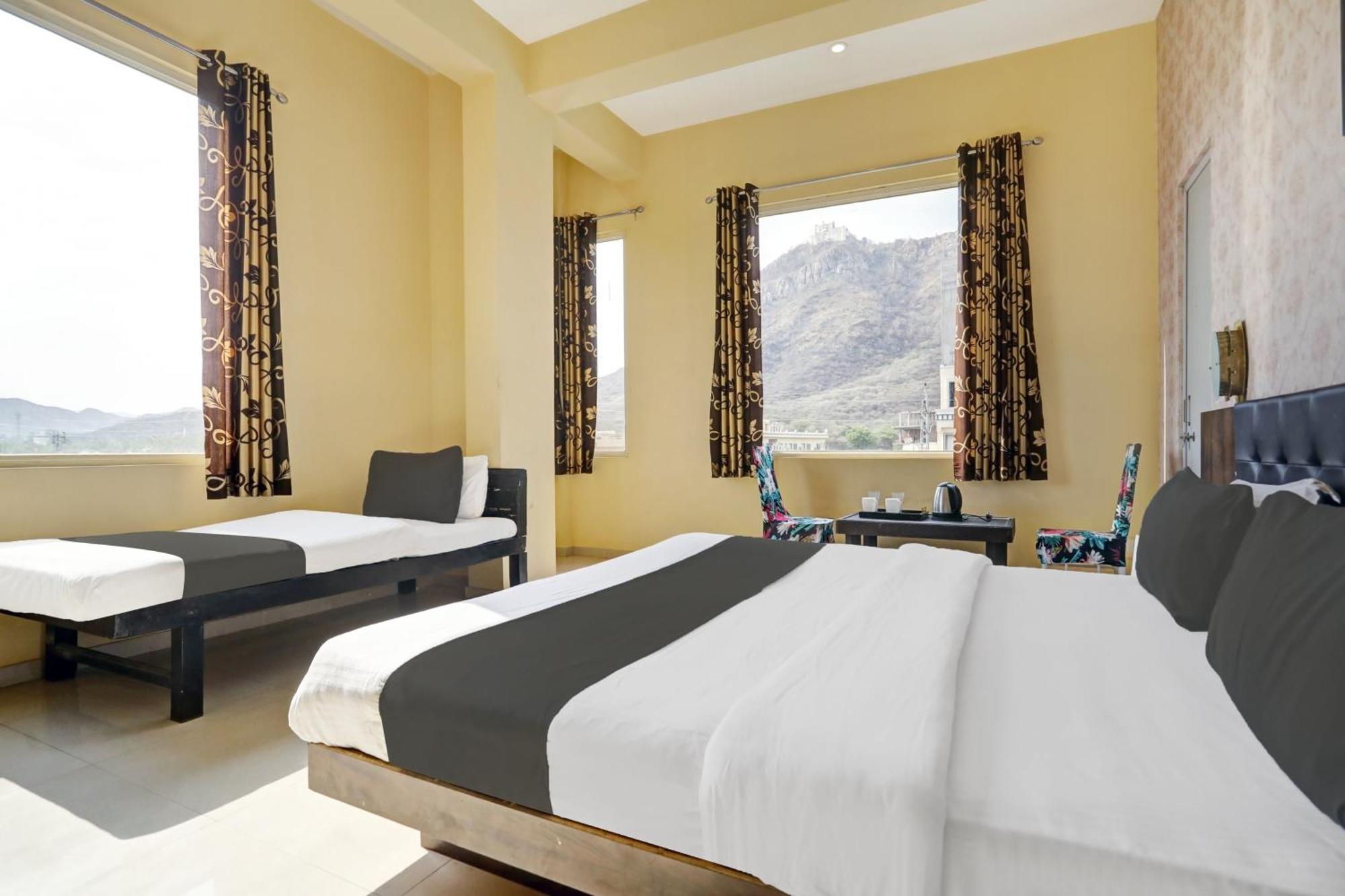 Hotel Collection O Amet Garh Udaipur Exterior foto